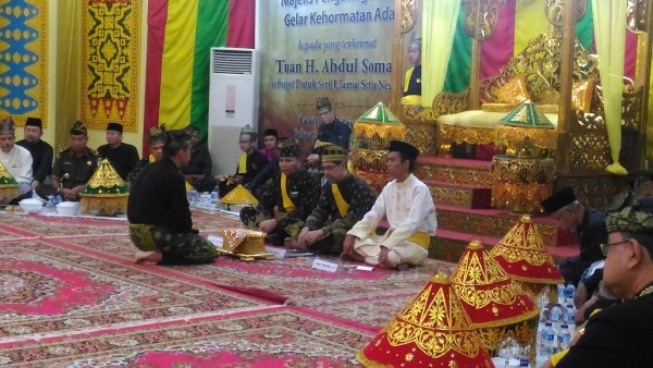 UAS Resmi Bergelar Datuk Seri Ulama Setia Negara