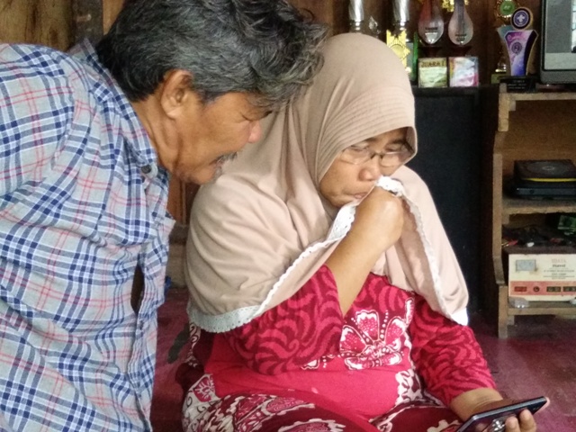 Ayah Gadai Kebun, Abang Lego Motor