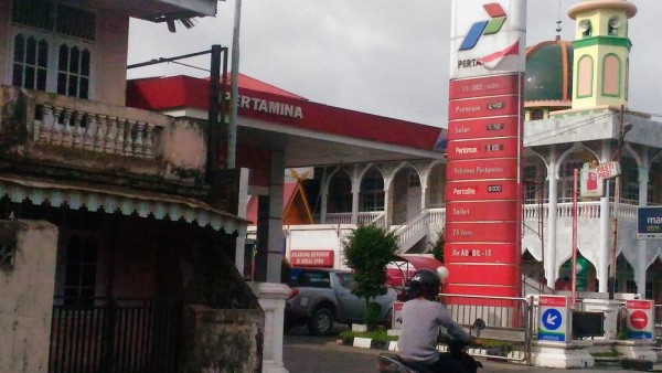 Harga Pertalite Kian 'Menggila' Warga Pekanbaru Mengeluh