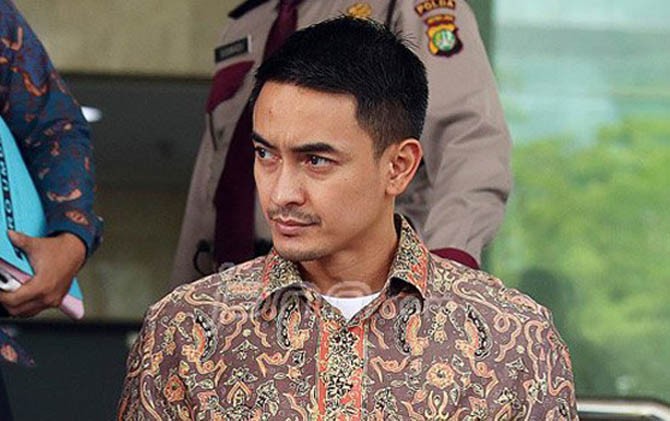 Zumi Zola Dicegah ke Luar Negeri