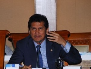 Menpan: Masih Banyak PNS Datang ke Kantor Hanya Setor Sidik Jari, Bukan Kerja...!!!