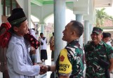 Saat Bintang Satu dan Warga Bersujud Bersama: Potret Kebersamaan Tim Wasev TMMD 129 Bojonegoro di Desa Kesongo