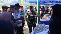 Tim Wasev TMMD 129 Bojonegoro Borong dan Bangkitkan UMKM Lokal