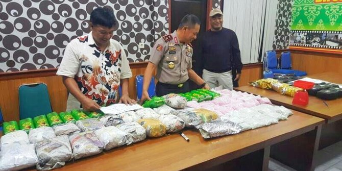 Polda Amankan 2 Kurir Beserta 40 Kg Sabu dan 160.000 Ekstasi