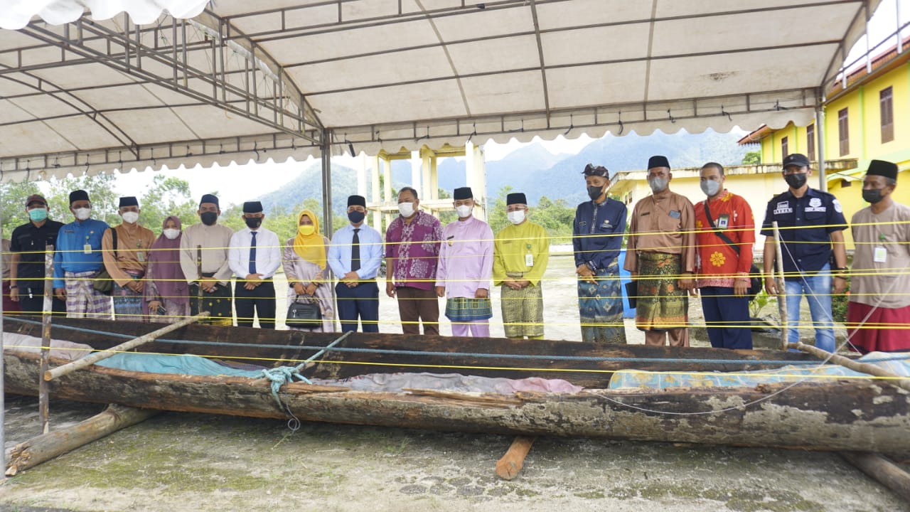 Pemda Lingga Terima Artepak Sampan/Jelo dari Dari Balar Sumut