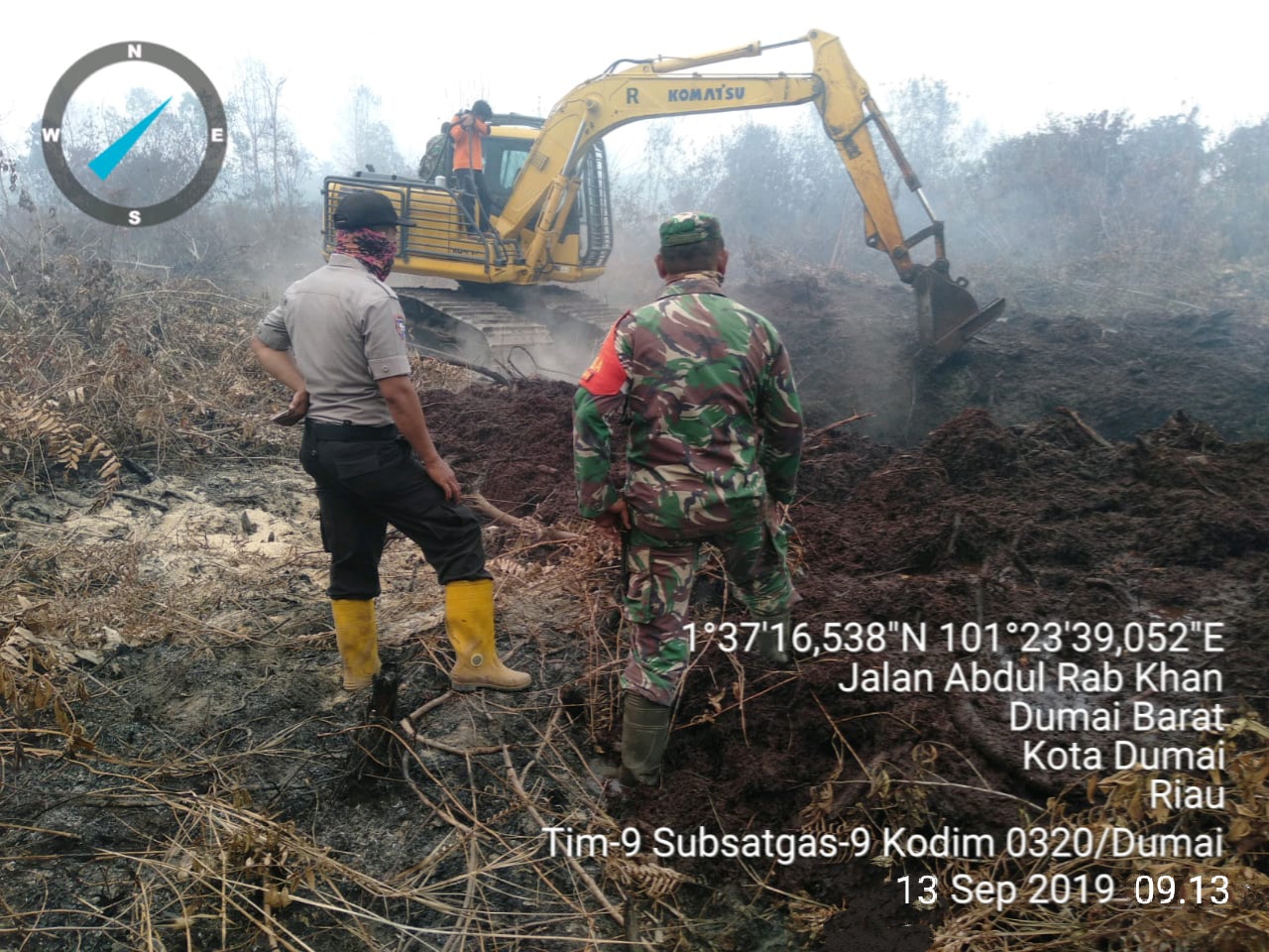 Untuk Mengatasi Minimnya Sumber Air, Team 9 Subsatgas IX Kodim 0320/Dumai Membuat Embung