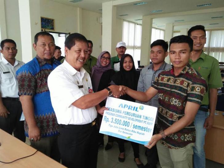 Beasiswa Pendidikan Jamin Masa Depan Mahasiswa Kuansing