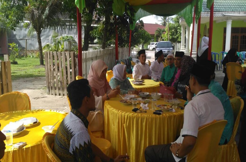 Camat Bathin Solapan Gelar Open House Di Kediaman Pribadinya
