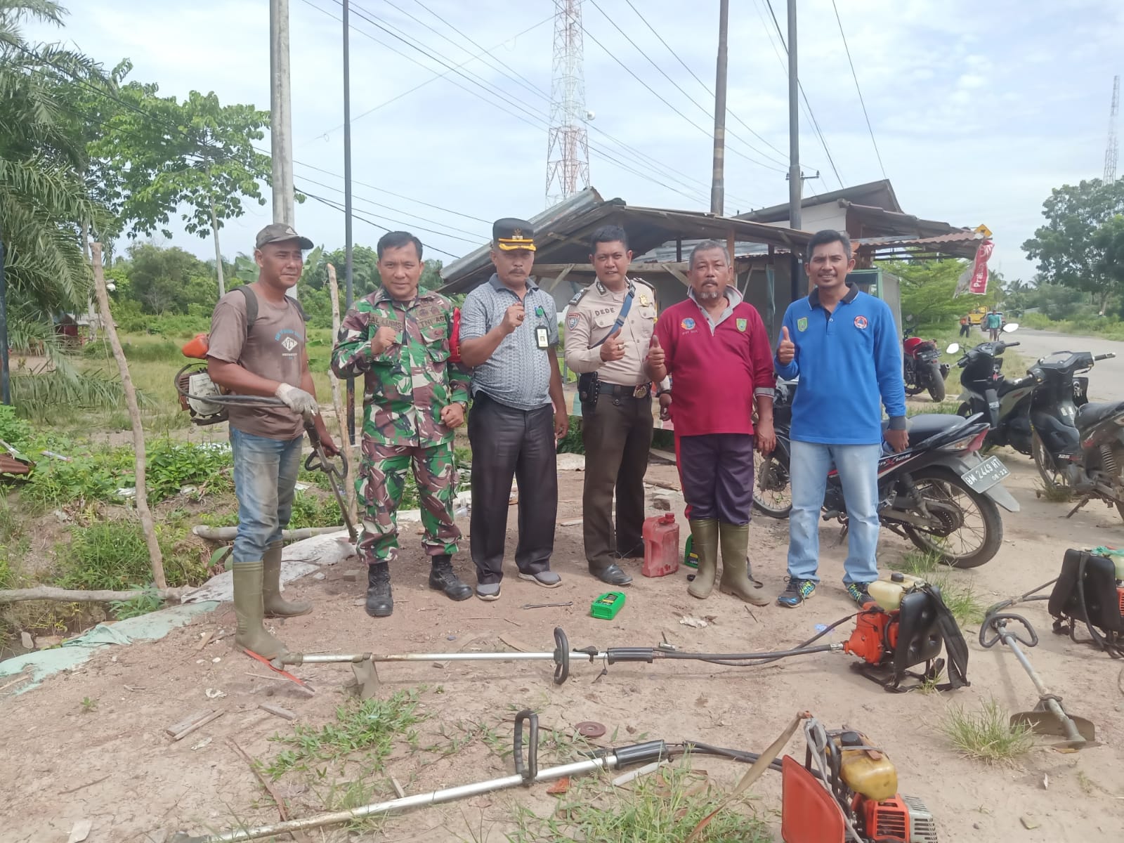 Serka Albinur Lubis Laksanakan Giat Gotong Royong