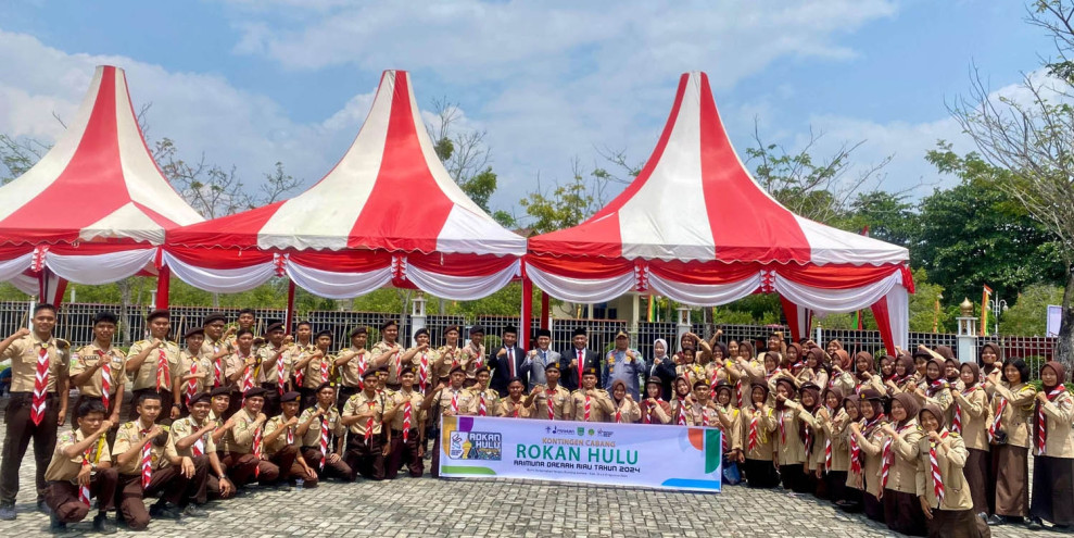 Anton ST, MM Lepas Keberangkatan Kontingen Pramuka Rohul ke Siak