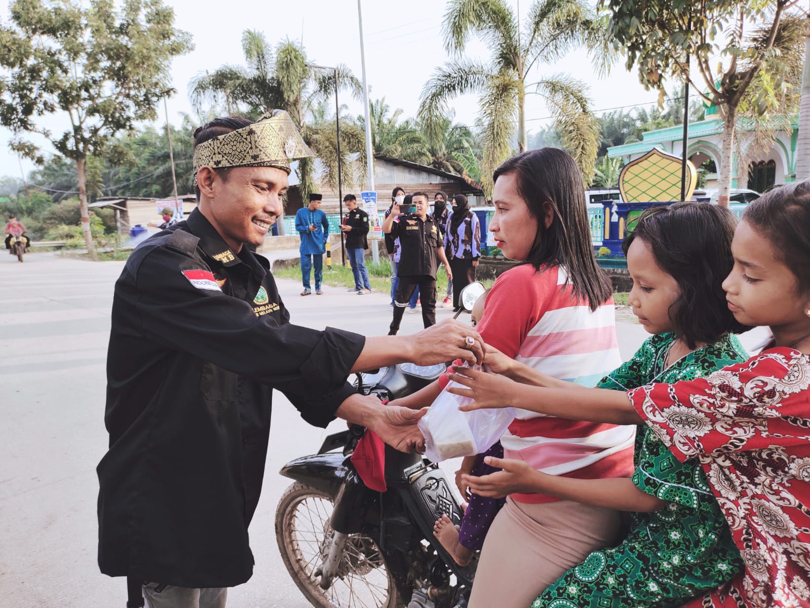 LLMB Sungai Sembilan Berbagi Takjil dan Buka Puasa Bersama