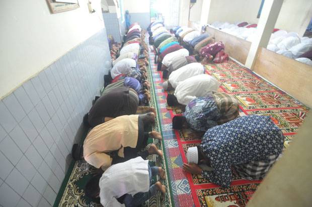 Jamaah Tarekat Naqsabandiyah di Padang Gelar Salat Idul Adha Sabtu Pagi