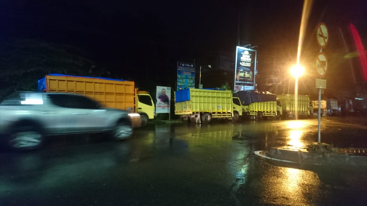 Puluhan Truk Batu Bara Kembali Distop Petugas Gabungan
