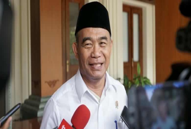 Gaji Guru Honorer Ditunda, Mendikbud Sebut Sedang ''Godok'' Peraturan