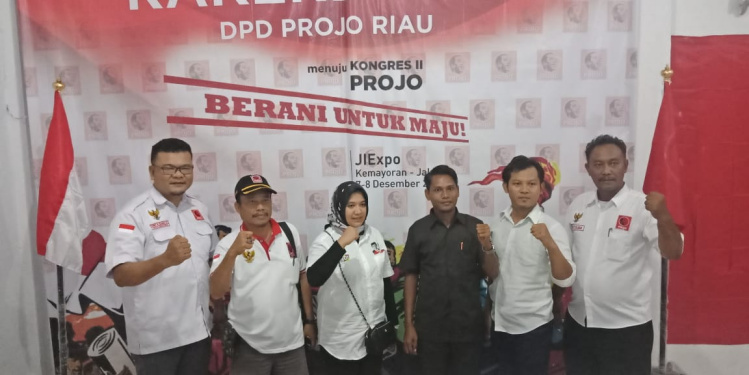 Neni Wahyuni Nahkodai Projo Rohul