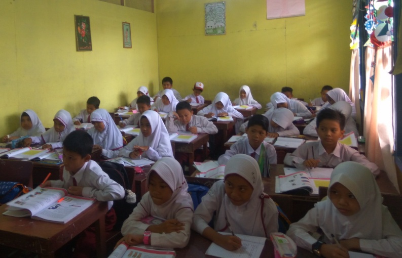 Kepsek SDN 019 Sungai Beringin Keluhkan Kondisi Ruang Belajar