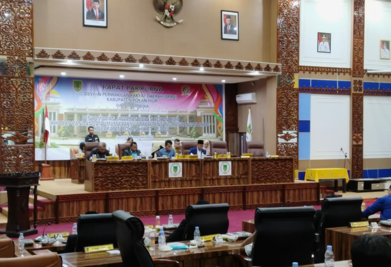 DPRD Rapat Paripurna Jawaban Bupati Rohil Terhadap Pandangan Umum Seluruh Fraksi Tentang RAPBD 2023