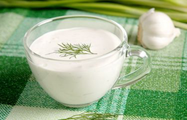 Apa Itu Sour Cream, Krim Asam untuk Masakan dan Kue