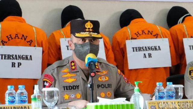 Jadi Tersangka Jual Beli Barang Bukti Sabu, Teddy Minahasa Tolak Diperiksa