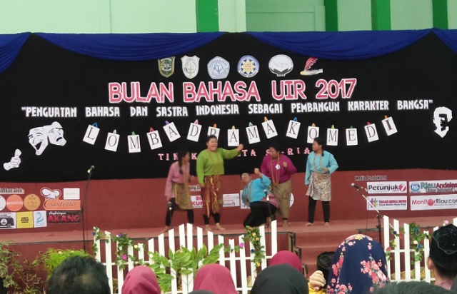 Lomba Drama Komedi Meriahkan Bulan Bahasa UIR 2017