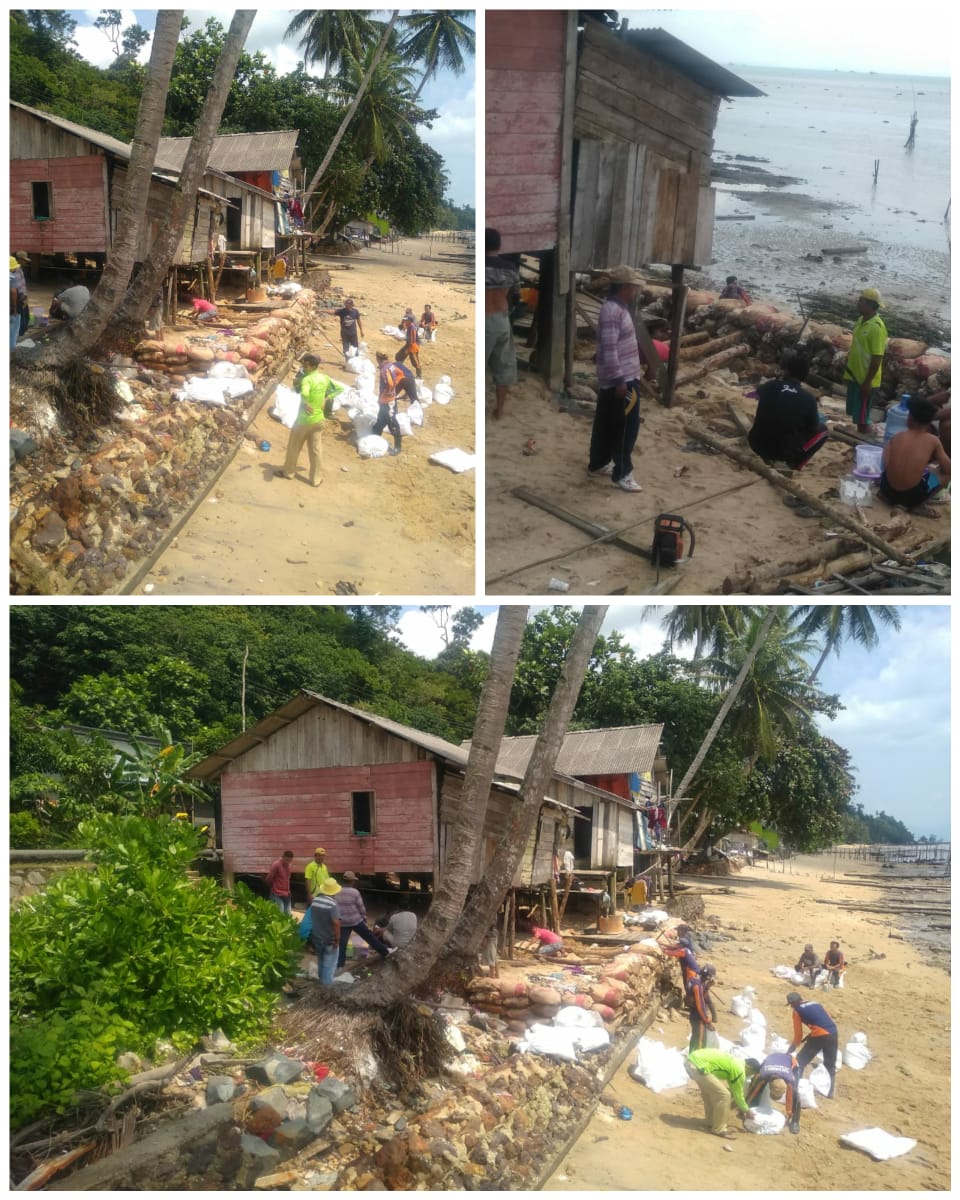 Camat Singkep Pesisir Goro Rumah Warga Yang Terkena Ombak