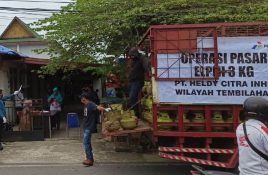 Disdagtri Inhil Gelar Operasi Pasar Gas Elpiji 3 Kg