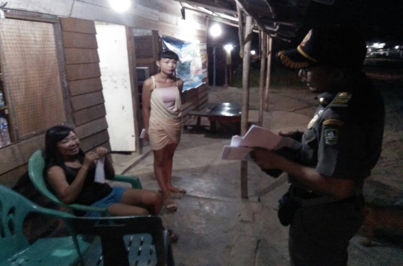 Waduh !!! Disangka tamu malah kasi Trantib Bathin Solapan yang turun
