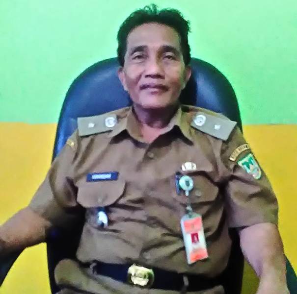 Lurah Batu Selicin Minta Seluruh RW Serahkan Berkas Bantuan Fasum