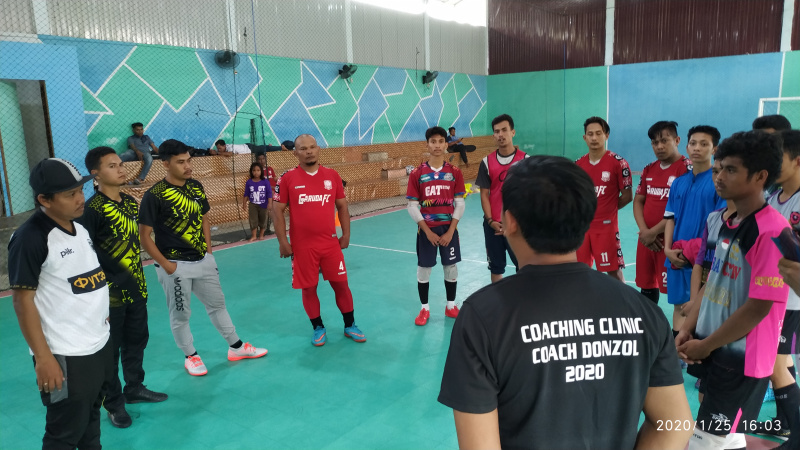 Coaching Clinic di Pelalawan, Ini Saran Donzol untuk Pelatih Pemula