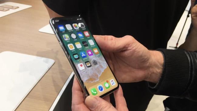 iPhone X Mahal tapi Tetap Diburu