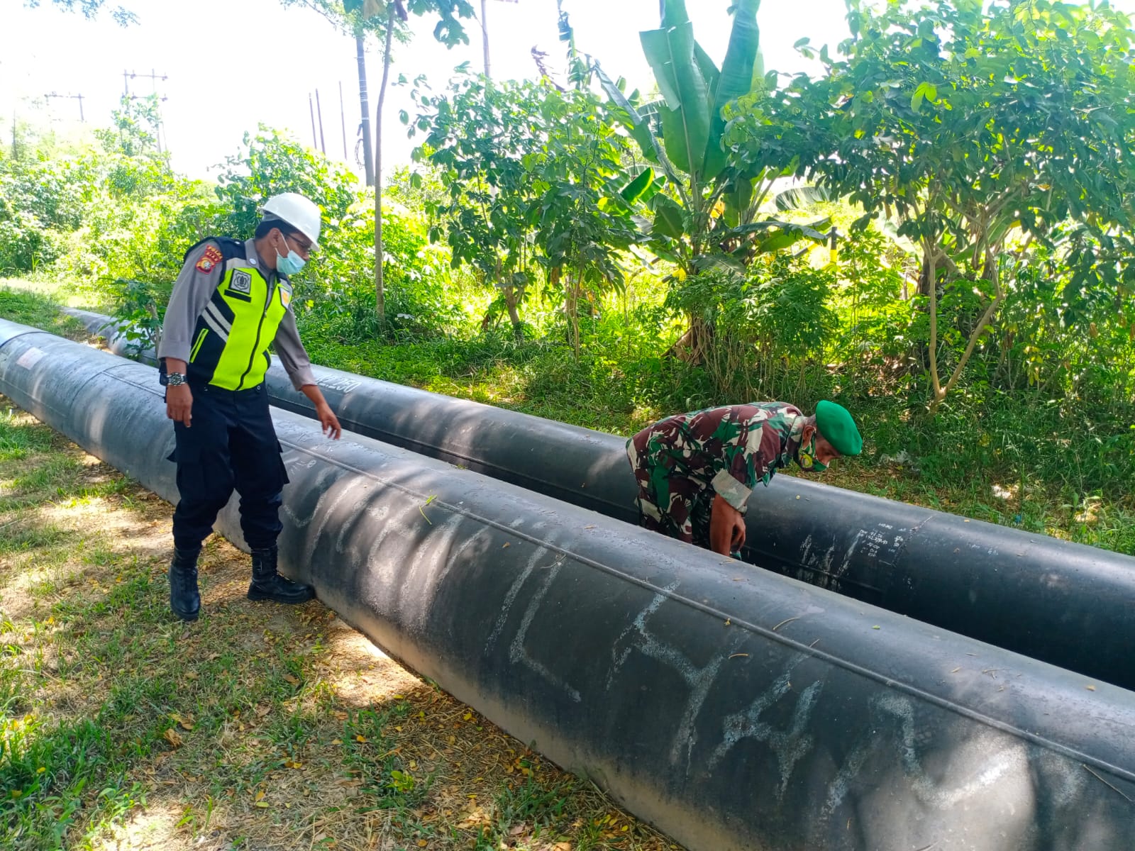 Serma Azman Berharap Masyarakat Tidak Berjualan di Atas Pipa PHR