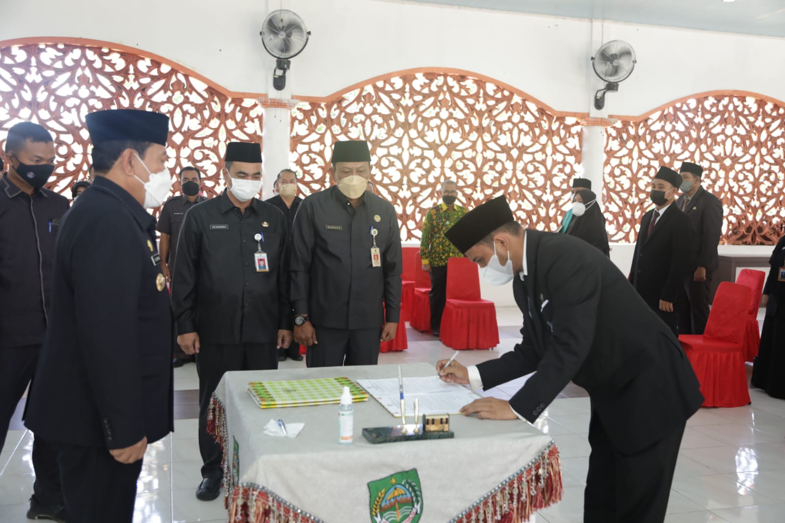 Bupati Rohul Lantik Pejabat Eselon III, IV dan Kepala Puskesmas