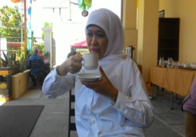 Kopi Pahit, Rahasia Menteri Khofifah Jaga Stamina