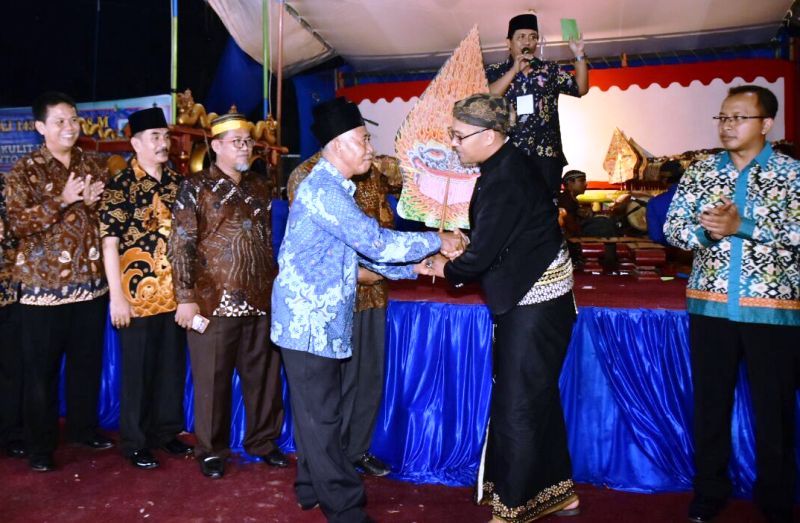Paguyuban Keluarga Pacitan Dumai Gelar Wayang Semalam Suntuk