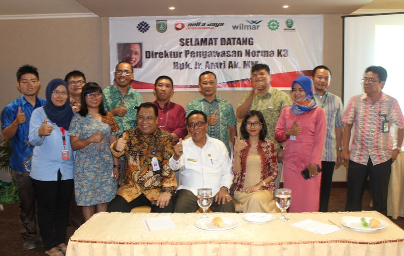 PJK3 dan Disnakertrans Dumai Gelar Seminar AK3