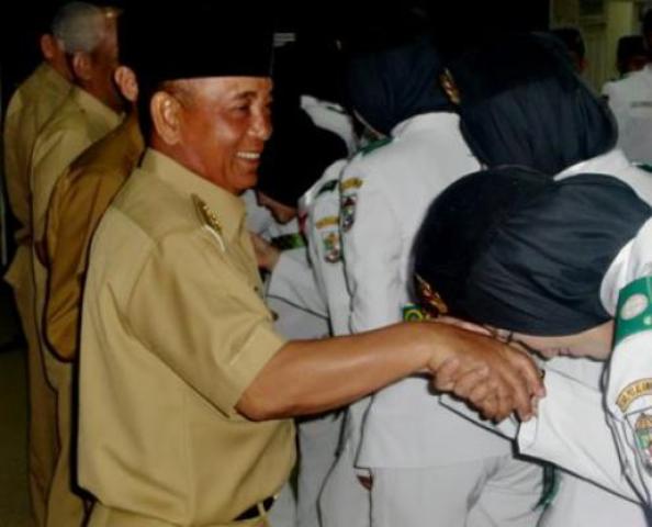 Audiensi Anggota Paskibraka Dengan Bupati Harris