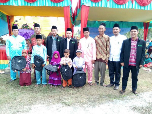 40 Anak Yatim Dapat Ransel dan Biaya Pendidikan