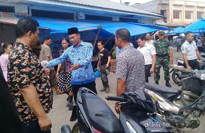 Disperindag Labuhanbatu Turun Langsung Memberikan Sosialisasi Penertiban Pedagang
