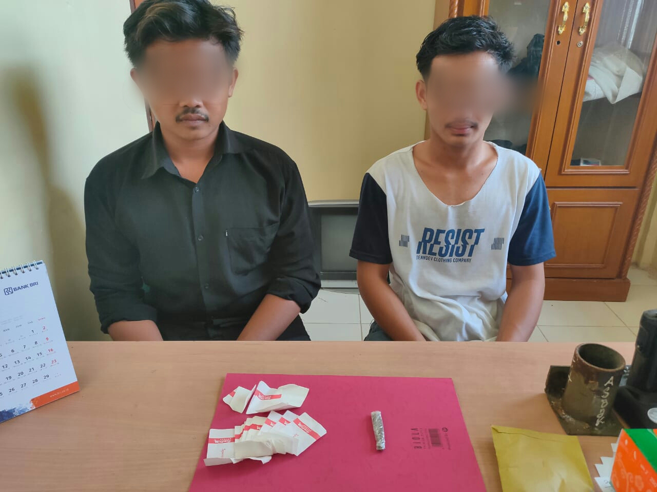 Pakai Ganja 2 Pria di Cokok Polisi