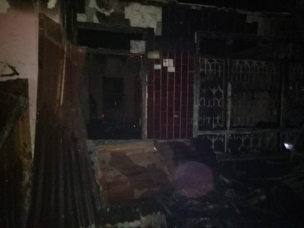 Konsleting Arus Listrik, Enam Rumah Hangus Terbakar