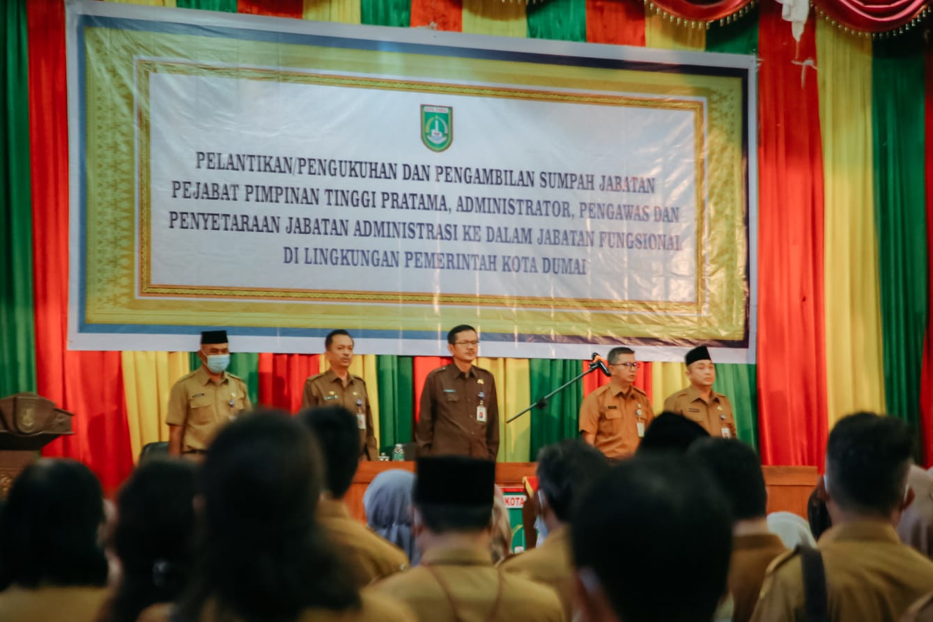 Sekdako Dumai Lantik 226 Pejabat Struktural dan 272 Pejabat Fungsional