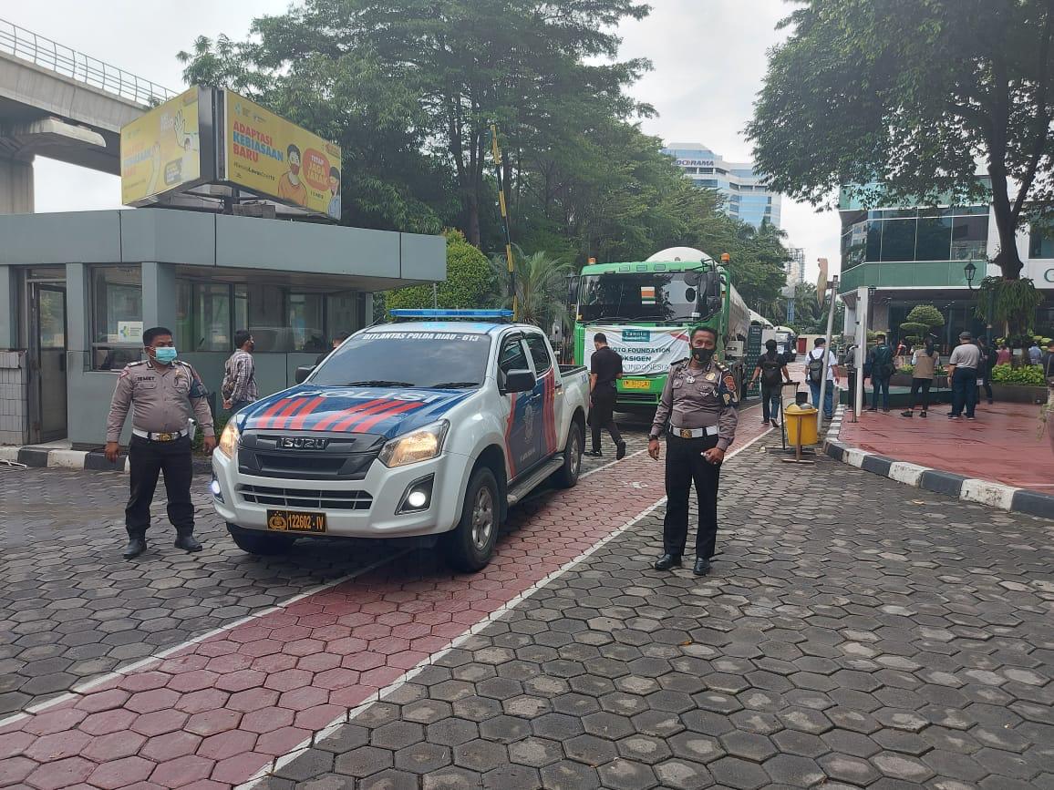 Pengiriman 70 Ton Oksigen untuk Pasien Covid-19 di Jakarta Dikawal Ketat