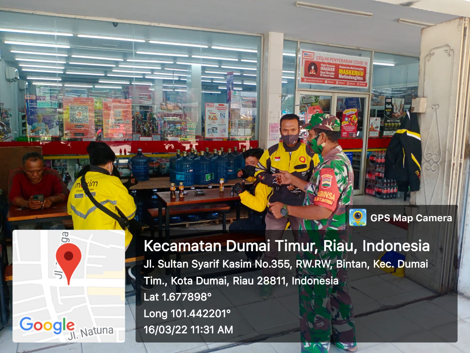 Babinsa Koramil/01 Serma Azman Lakukan Sosialisasi Pencegahan Covid-19