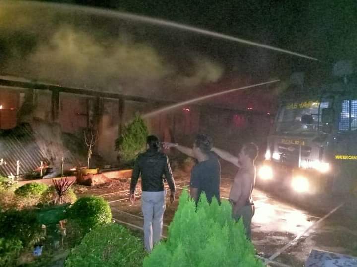 13 Ruangan SMPN 1 Rambah Ludes Terbakar