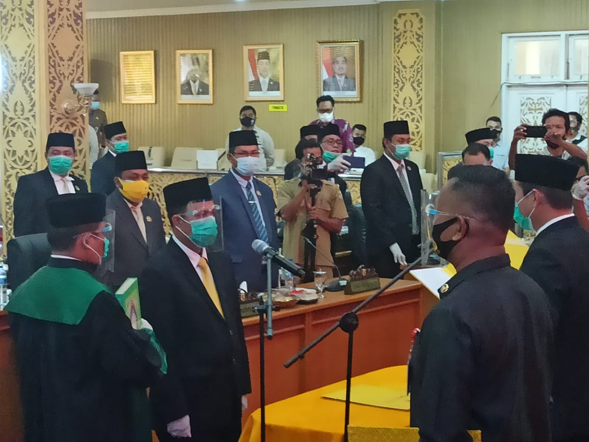 PAW DPRD Pelalawan, H.Indra Mansyur Resmi Dilantik