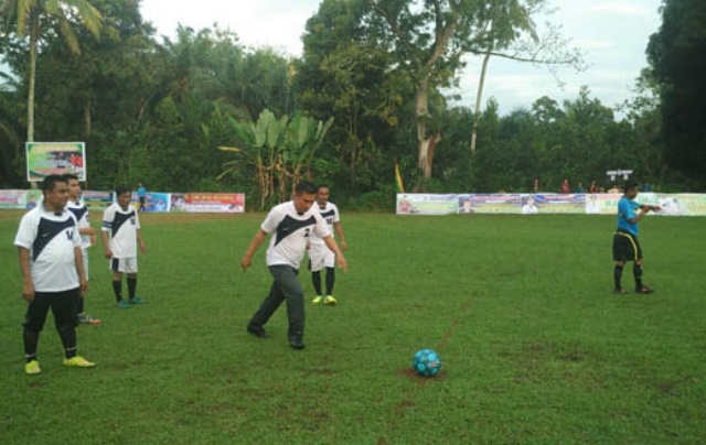 Bupati Rohul Kena Kartu Kuning