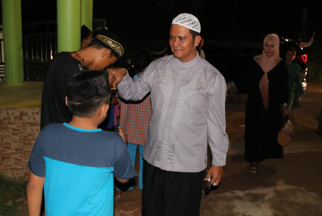Safari Ramadhan ke Gunung Kijang, Bupati Bintan Ajak Warga Rajut Kebersamaan