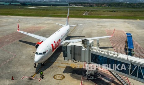 Tarif Pesawat tak Lagi Murah