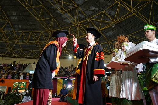 UIR Gelar Wisuda Periode II Tahun 2019, Hermanto Duduki Pemuncak Tingkat Universitas