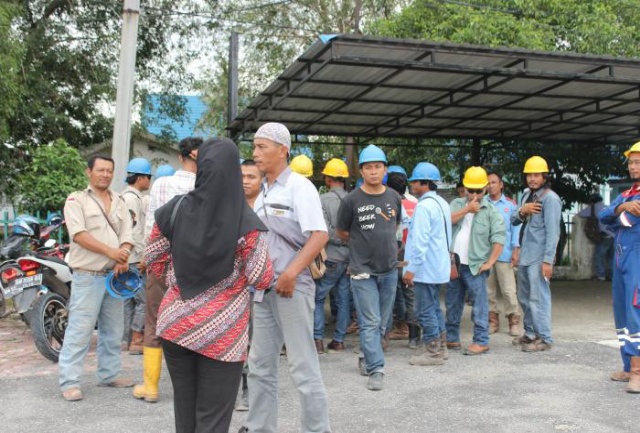 Gajian Terlambat, Uang Lembur Tak Sesuai, Puluhan Pekerja PT PBS Melapor ke Disnaker Dumai